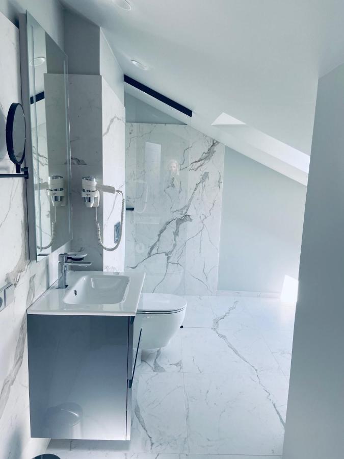 Roze Republikas Apartments Liepāja Dış mekan fotoğraf